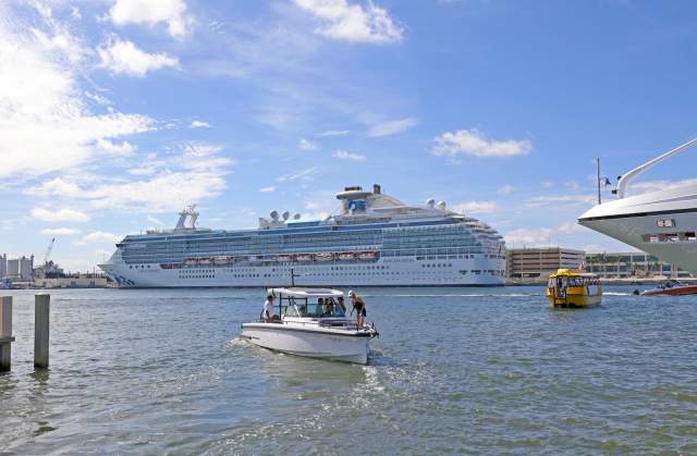 Cruise & Water Taxi