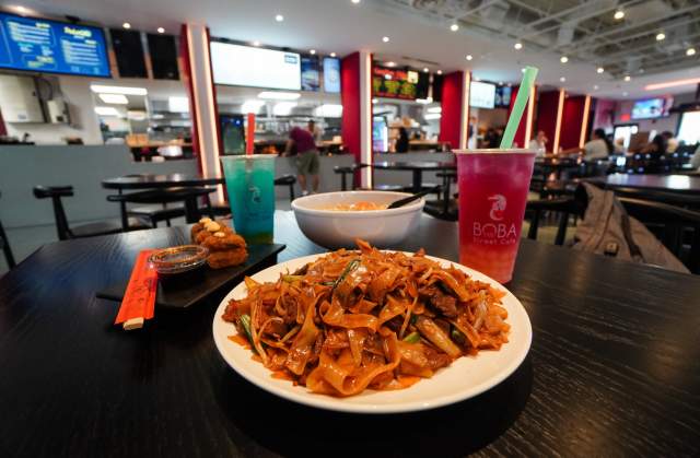 Baoshi Food Hall & Bar
