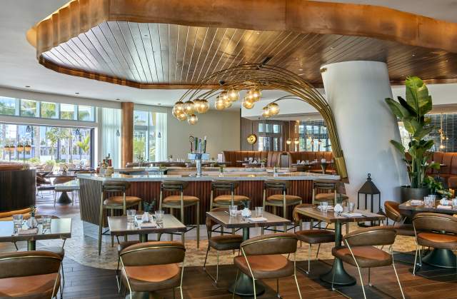 Reef 76 Kitchen & Bar