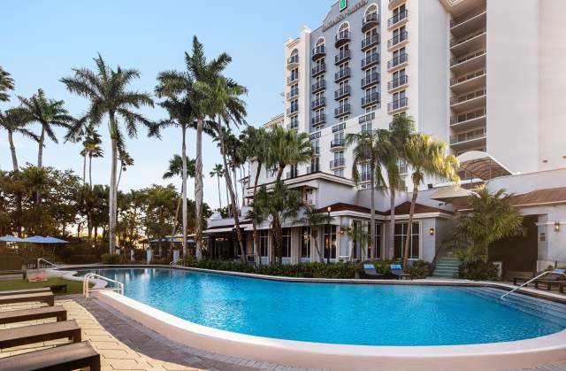 EMBASSY SUITES BY HILTON FORT LAUDERDALE 17TH STREET