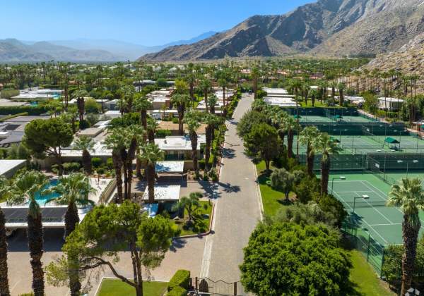 Historic Tennis Club Neighborhood Self-Guided Tour