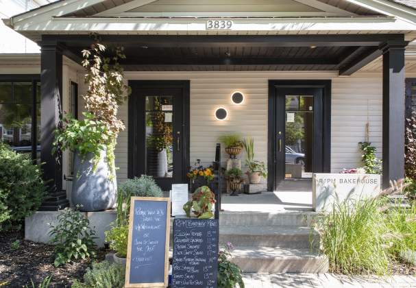 A Gallery-Filled Galavant Through Niagara