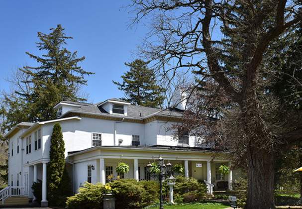 Brockamour Manor Country Inn (circa 1809)