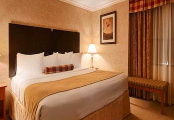 Best Western Plus Rose City Suites