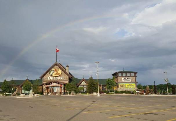 Bass Pro Shops Outpost