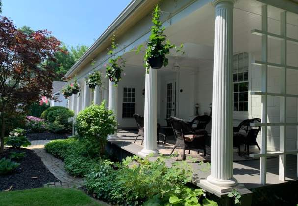 Brockamour Manor Country Inn (circa 1809)