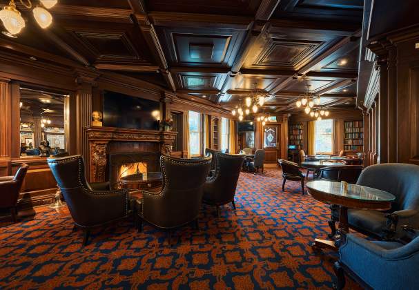 Churchill Lounge Pub