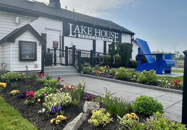 Lake House Restaurant