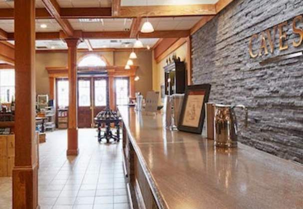 Cave Spring Vineyard - Winery Tasting Room