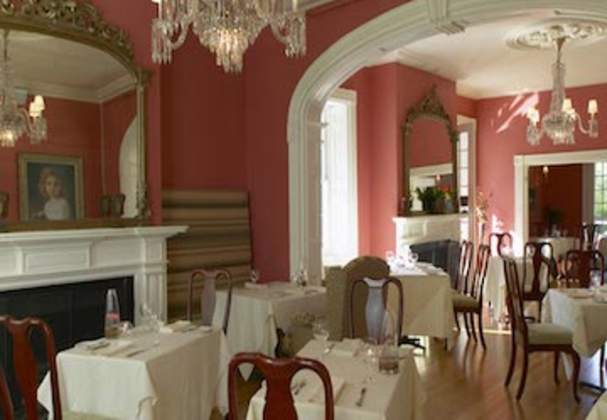 HobNob Restaurant & Wine Bar