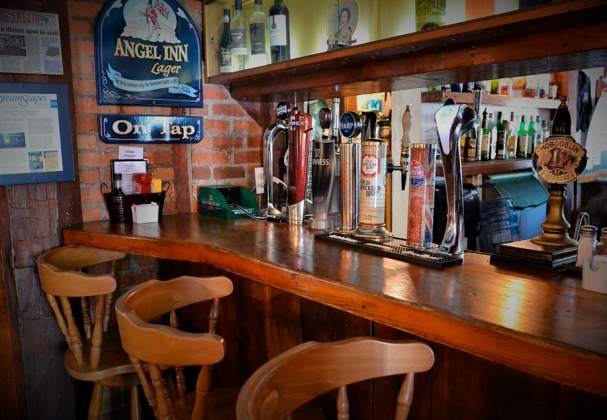 Olde Angel Inn Pub & Restaurant