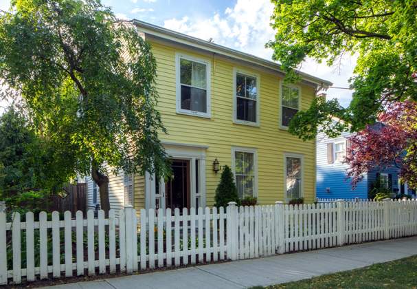 Queen Regent Bed & Breakfast