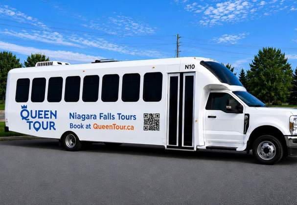 Queen Tour Niagara Falls