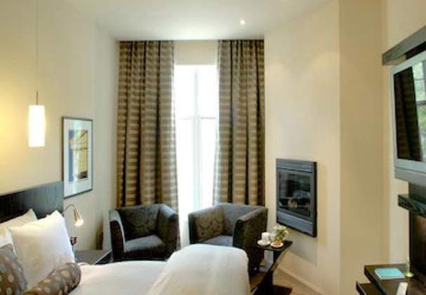 Shaw Club Hotel