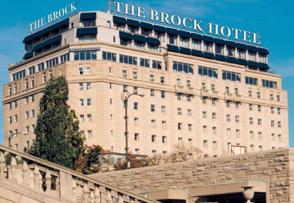 The Brock Niagara Falls - Fallsview