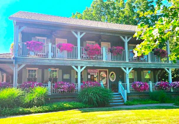 WeatherPine Inn Bed & Breakfast