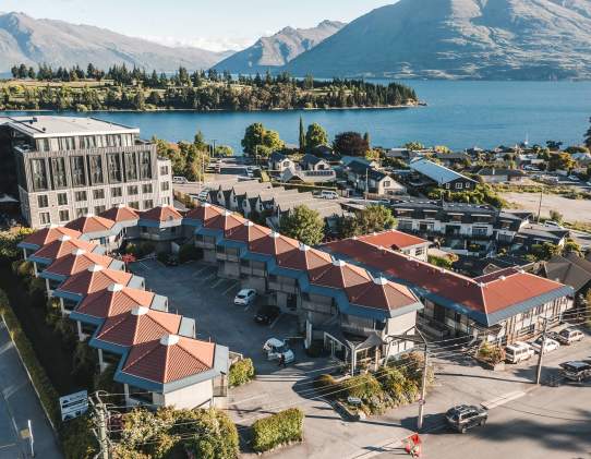 Blue Peaks Lodge