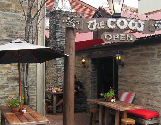 The Cow - Pizza and Spaghetti House