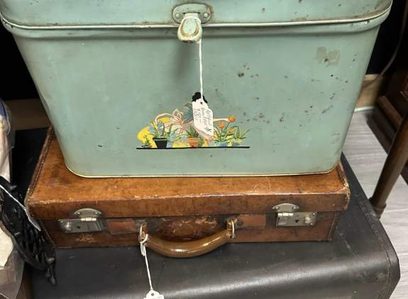 Very Vintage Antiques