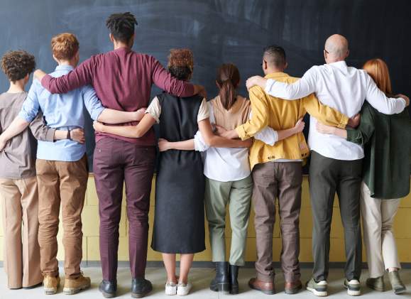 Making Seasonal Staffing Seamless:  How HR Support Can Help You Stay Focused on Business