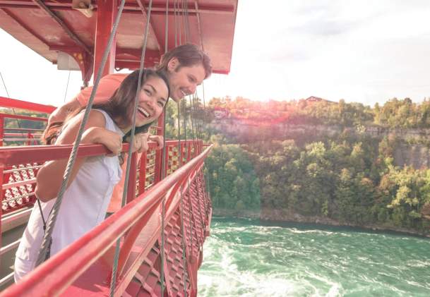 8 Romantic Dates In and Around Niagara Falls