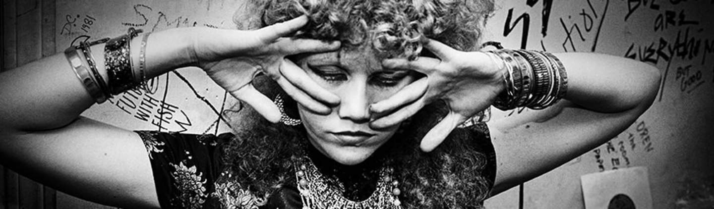 07_Poison_Ivy_The_Cramps_Massa
