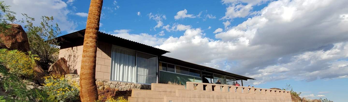 書  FREY, ARCHITECT The all-metal house that was once considered the future of