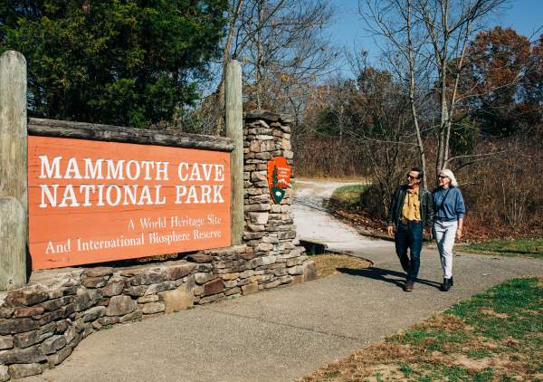 Stargazing at Mammoth Cave: A Dark Sky Experience Near Bowling Green