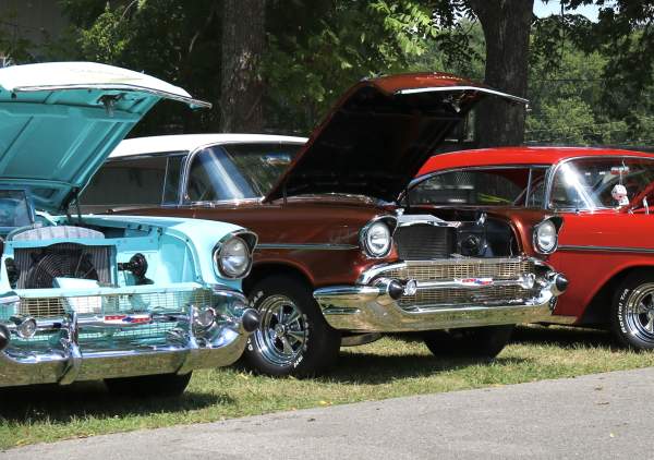 Burning it out at the home of the world-renowned Tri-Five Nationals –   Beech Bend Raceway