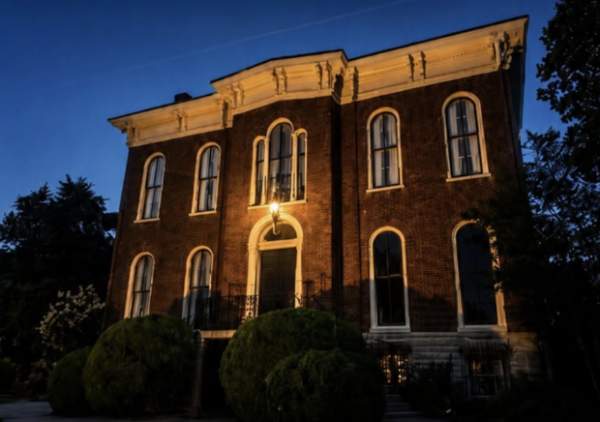 Twilight Tours of Riverview at Hobson Grove