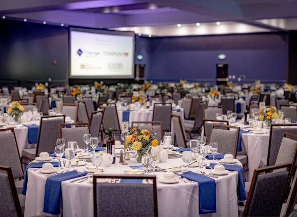 round table with blue and yellow for banquet
