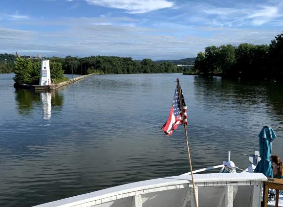 Lake & Land Tour to Taughannock Falls