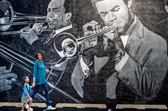 The Indiana Avenue Jazz Masters mural by Pamela Bliss