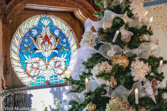 Deck the Mansions: Hackley & Hume Holiday Tour