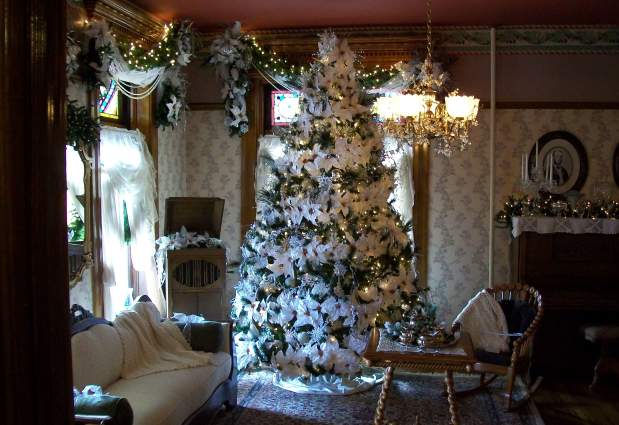 Olde World Christmas at Strawberry Hill Museum