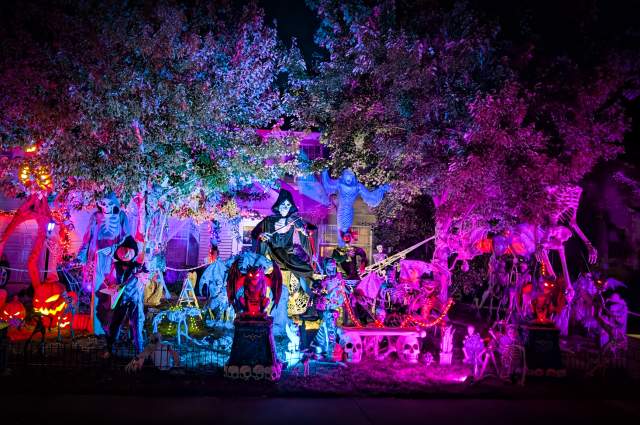 Best Spooky Halloween Displays 2026