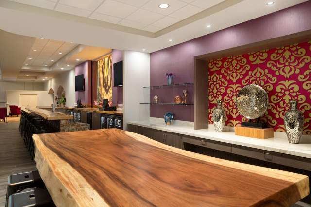 Features Restaurant at the Hilton