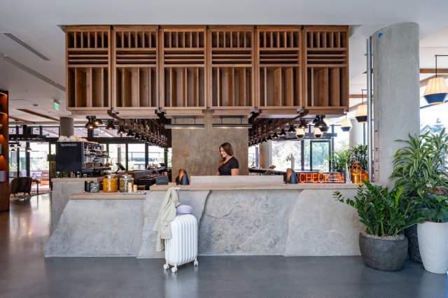 Moxy Boulder check-in desk