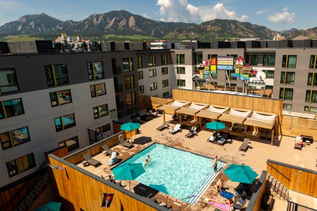 Embassy Suites Pool