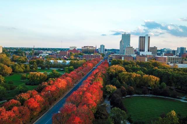 Video Thumbnail - youtube - A Midwest Getaway to Fort Wayne, Indiana | Fall Activities