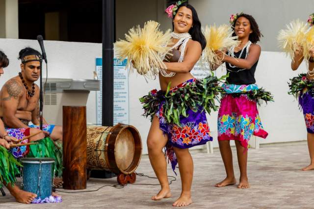 Hula Fire Show & Luau Dinner