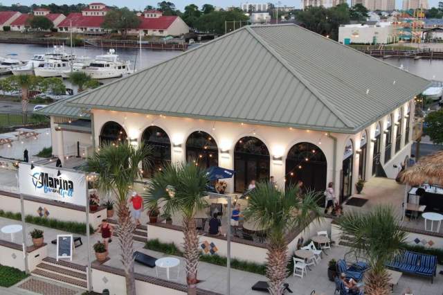 The Marina Bar and Grill at Barefoot Resort