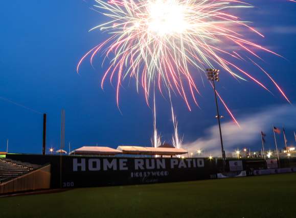 Kansas City Monarchs vs. Lake Country Dockhounds