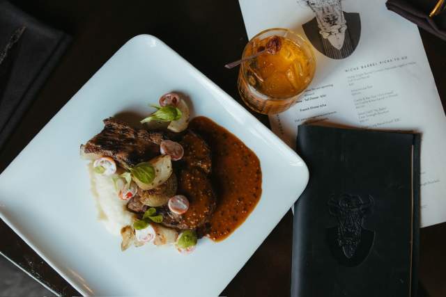 Niche Restaurant Spread