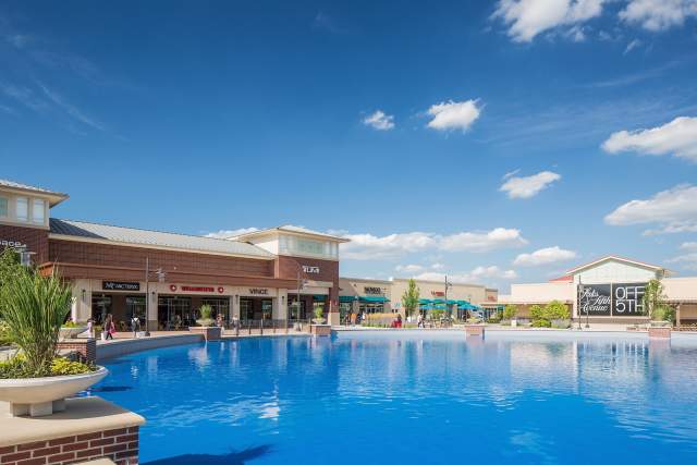 chicago premium outlets