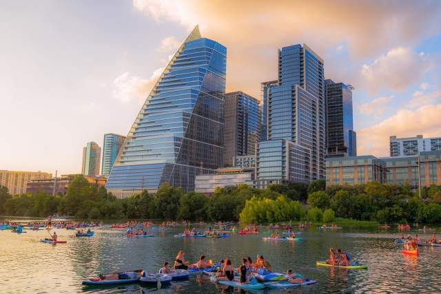 The Complete Guide to Kayaking & Paddleboarding on Lady Bird Lake