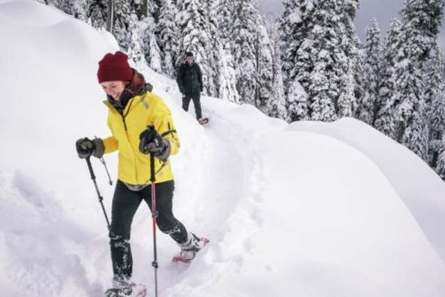 Lead-Winter-Snowshoeing