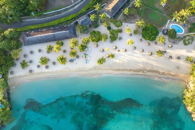 002_JTB_Luxury_OchoRios_JamaicaInn_drone_beach