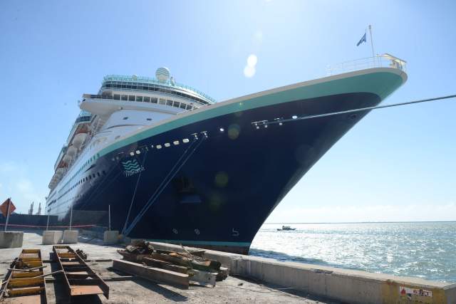 Monarch Cruise Visit to Kingston