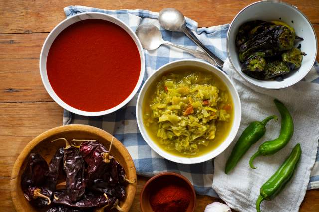 Green Chile Sauce, Red Chile Sauce, The Best from New Mexico Kitchens, New Mexico Magazine, UNM Press